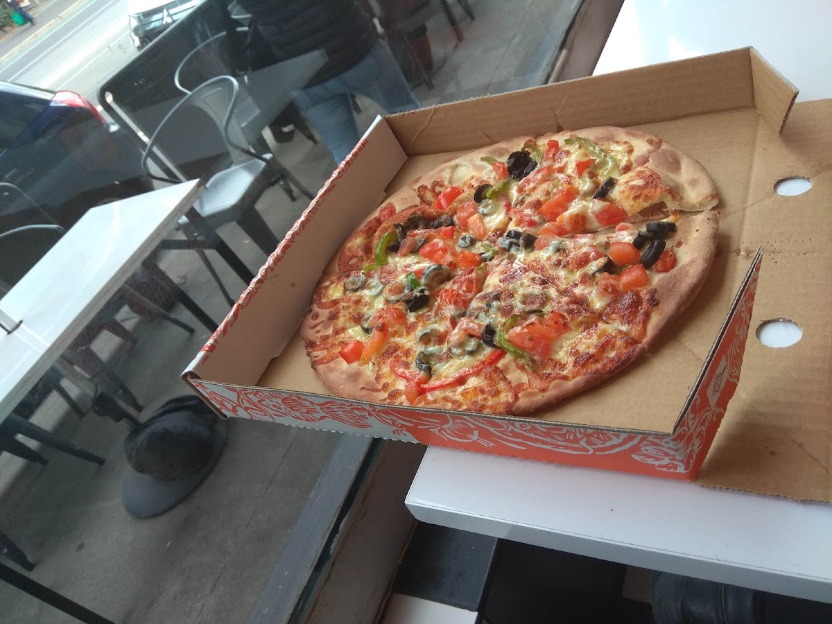 La Casa Pizza & Broaster Chicken-9